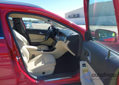 2015 Mercedes-Benz Gla 250 из США, поврежденный, VIN WDCTG4EB5FJ122974